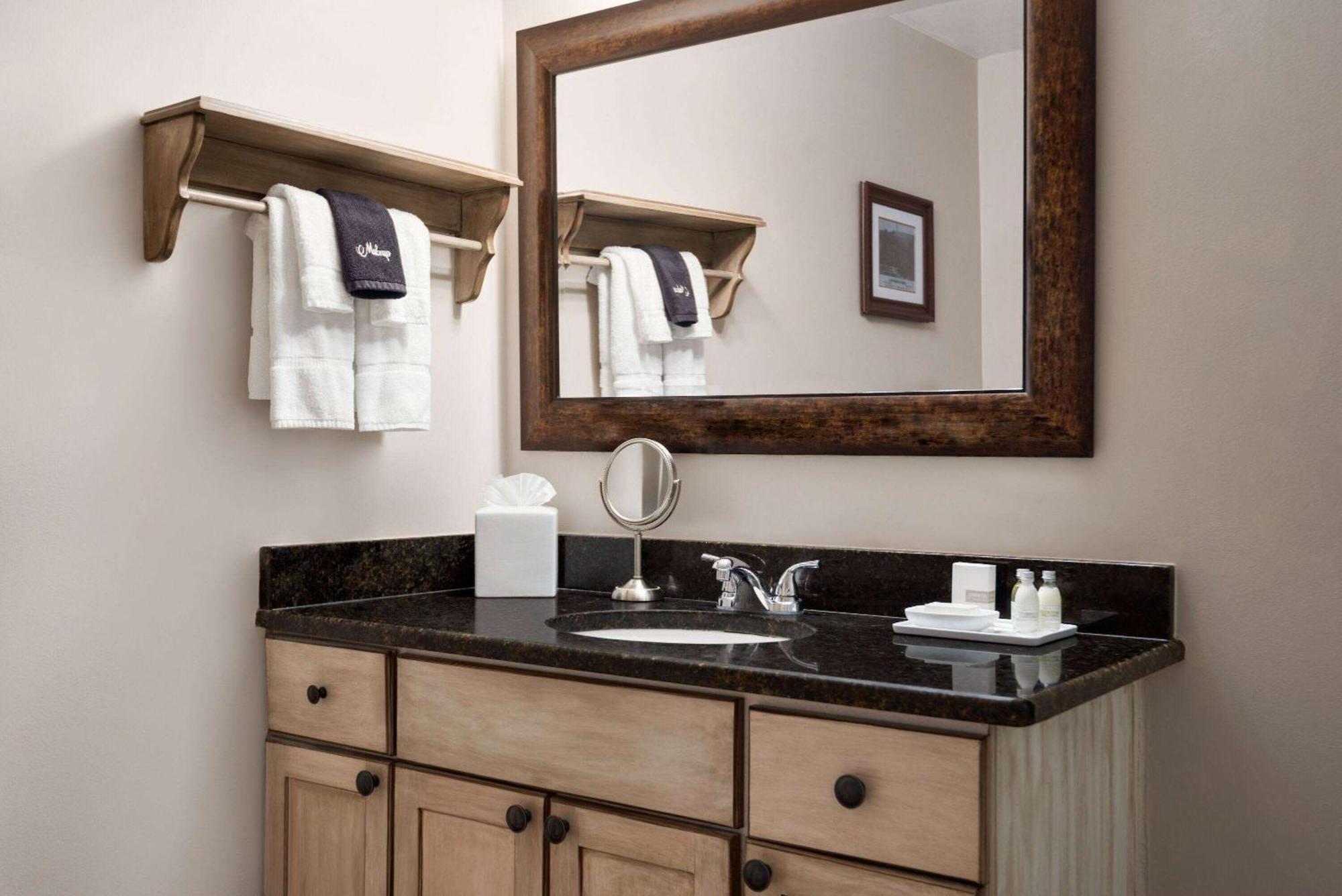 The Historic Brookstown Inn, Trademark Collection By Wyndham Winston-Salem Eksteriør bilde