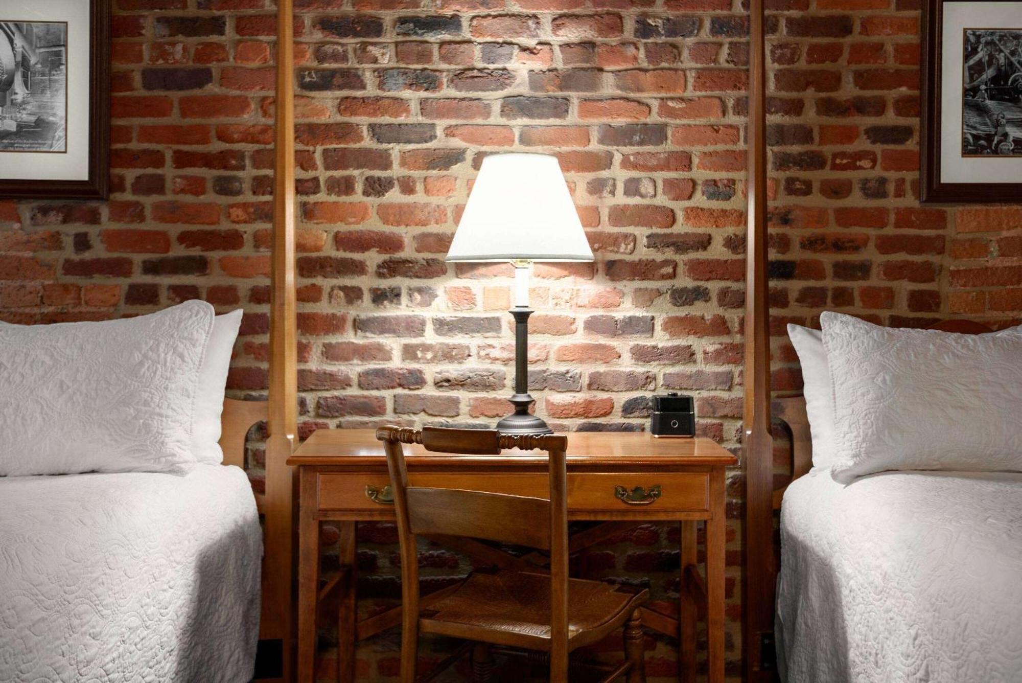 The Historic Brookstown Inn, Trademark Collection By Wyndham Winston-Salem Eksteriør bilde