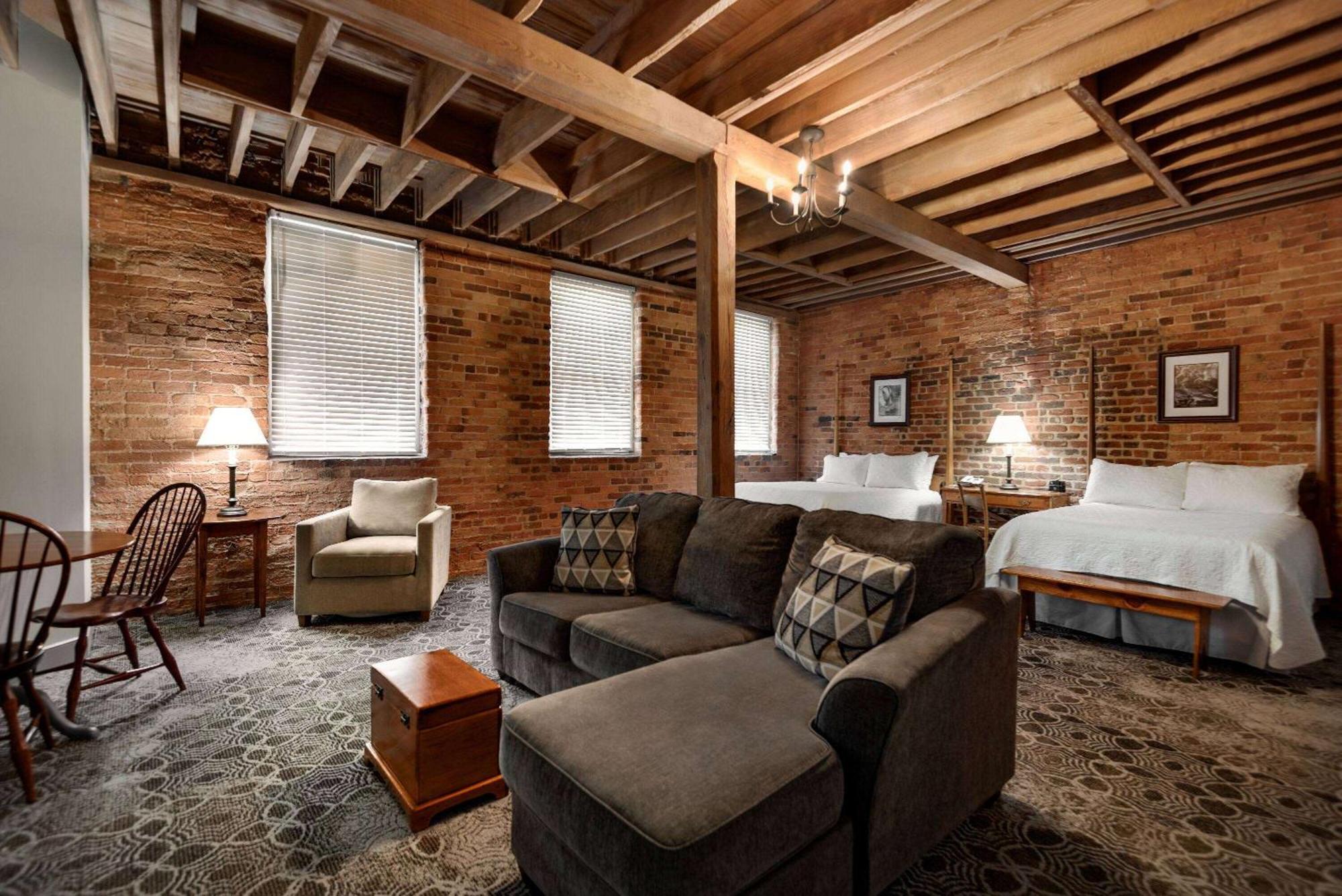 The Historic Brookstown Inn, Trademark Collection By Wyndham Winston-Salem Eksteriør bilde